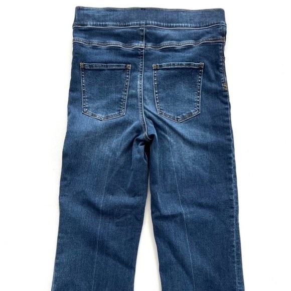 Spanx 20231R Cropped Flare Denim Jeans Medium Wash - Picture 8 of 8